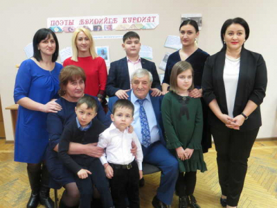 &laquo;Х&aelig;д&aelig;фсарм ад&aelig;ймаг &aelig;м&aelig; курдиатджын поэт&raquo;